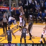 NBA – Anthony Davis postérize Kevin Durant !