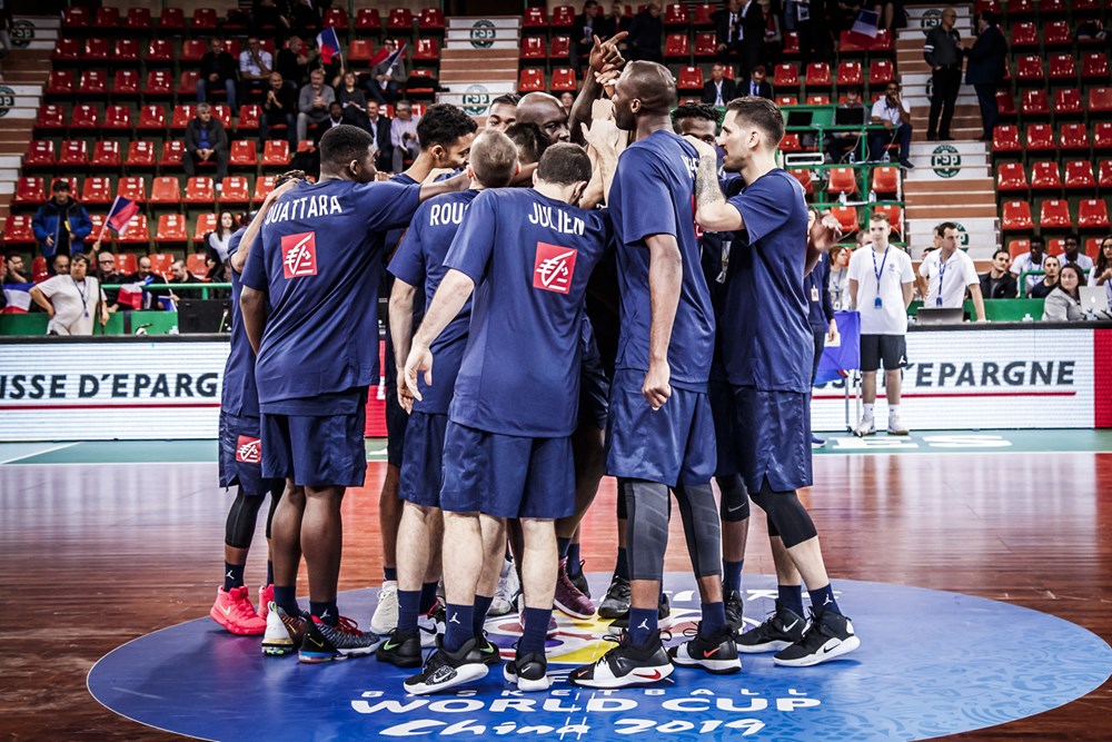 12 bleus et deux partenaires d'entrainement pour la dernière fenêtre