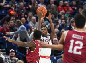 NCAA – Les Français de la nuit : Gonzaga et Joel Ayayi terminent l’année proprement