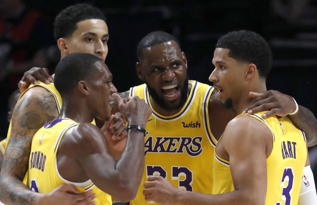 3 jouers des Lakers pourraient être transférés avant la deadline