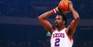 NBA – Moses Malone enfin honoré par les Sixers