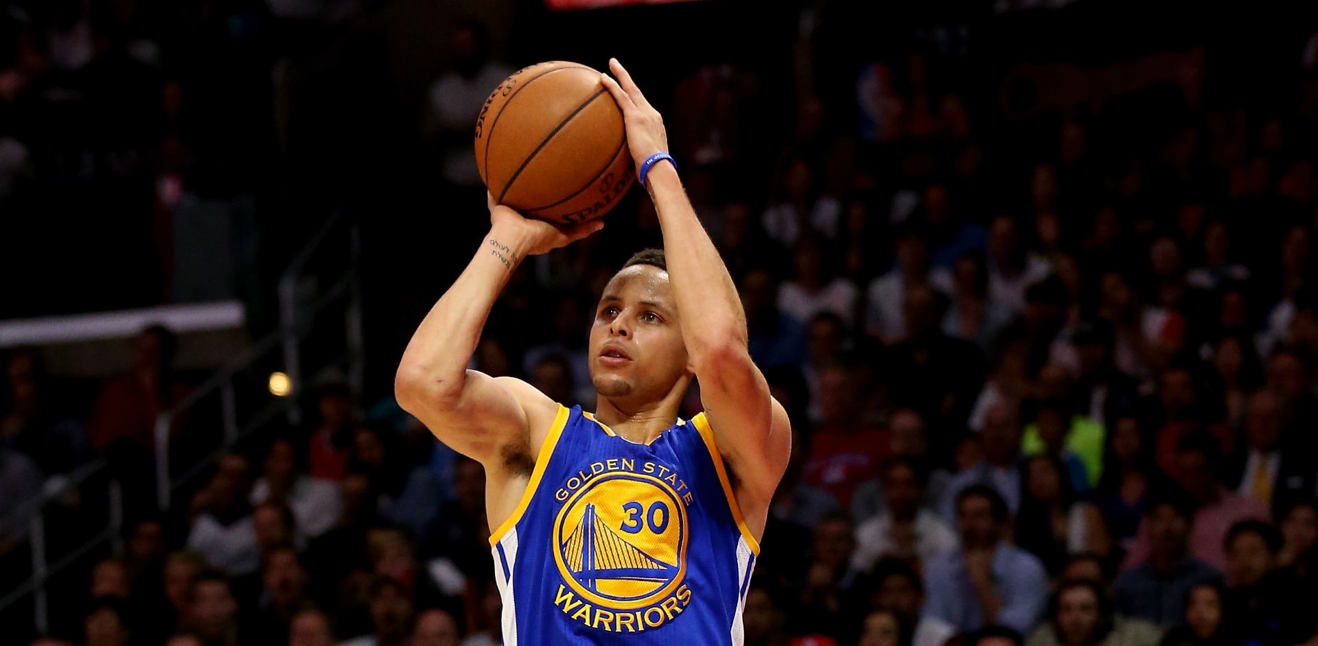 Si Stephen Curry venait à manquer ses 1000 prochains tirs à 3-points, son pourcentage en carrière serait encore plus élevé que celui de James Harden