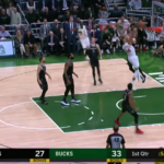 NBA – Top 5 : Giannis Antetokounmpo grimpe sur Jon Leuer