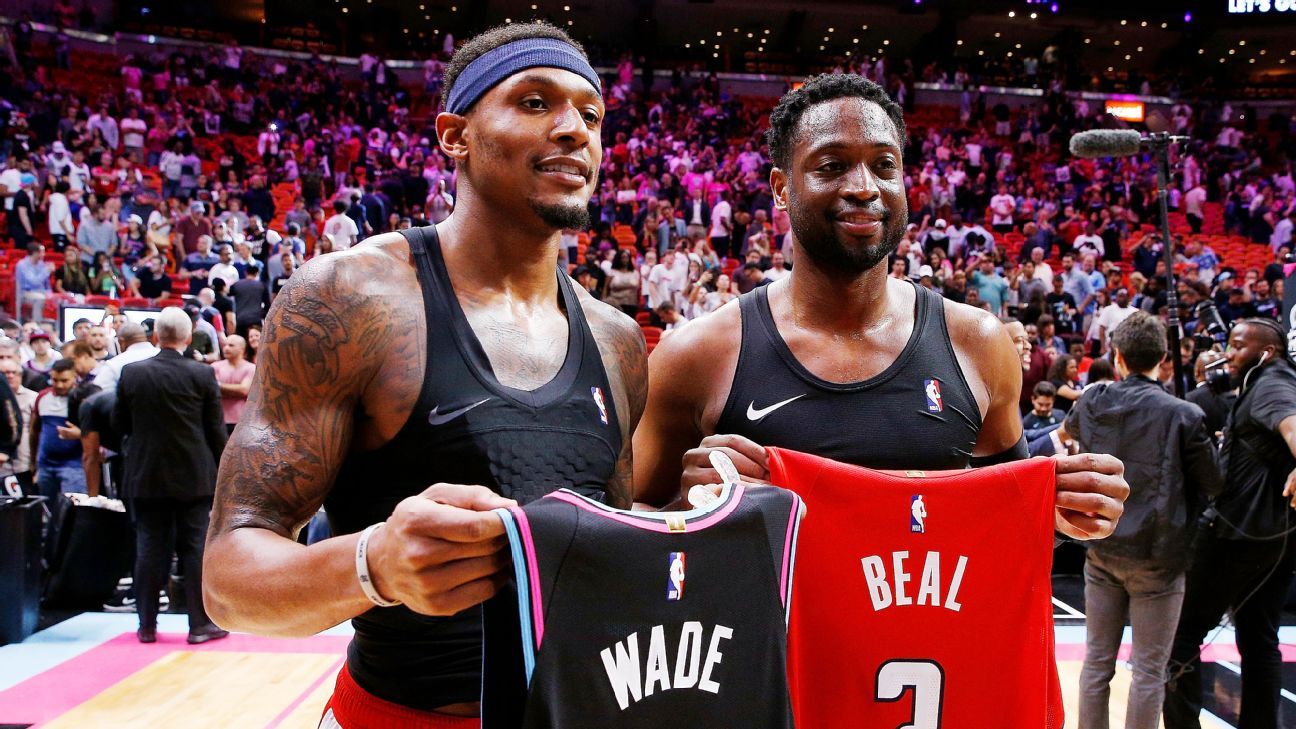 Bradley Beal rend un homme à Dwyane Wade