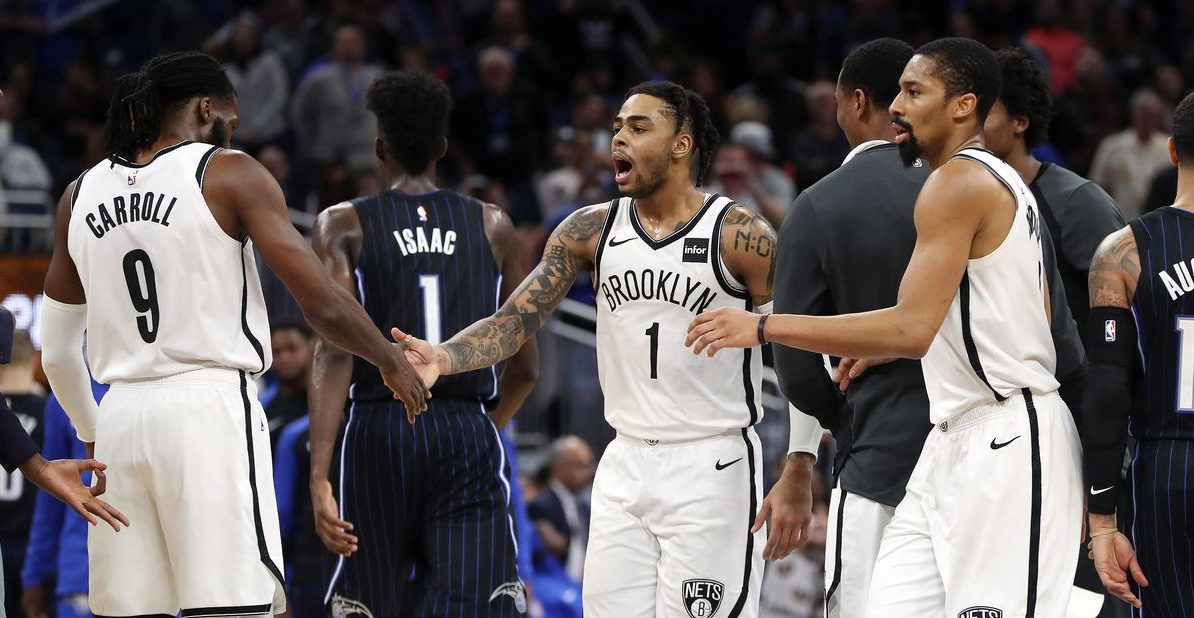 DAngelo Russell, DeMarre Carroll et Spencer Dinwiddie face à Orlando