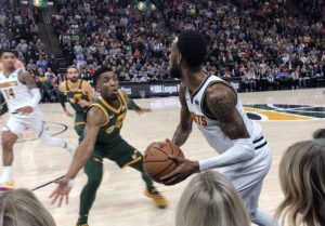NBA – Quand Donovan Mitchell demande de l&rsquo;aide à un fan en fin de match