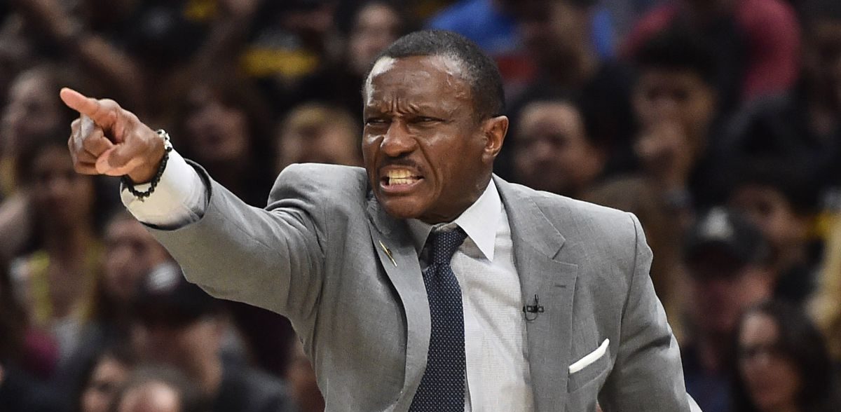 Dwane Casey furieux arbitre