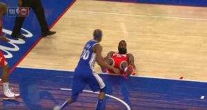 NBA – La drôle de défense de Corey Brewer sur James Harden