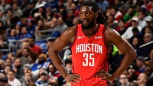 NBA – Pour son premier panier avec les Rockets, Kenneth Faried prend… une technique !