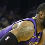 NBA – LeBron joue-t-il blessé ? Une vidéo inquiète les fans