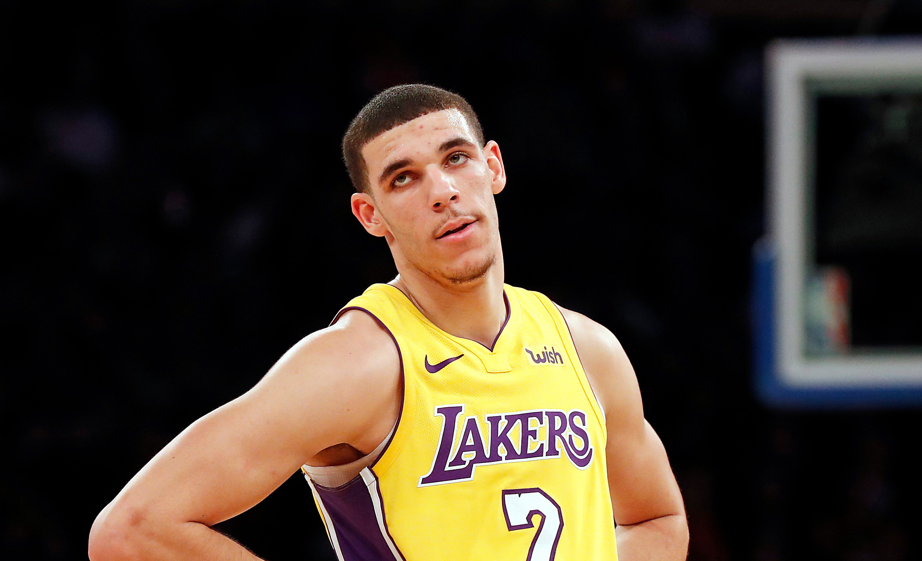 lonzo ball siffler lakers