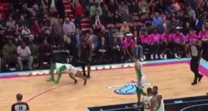 NBA – Marcus Smart fait une Shawn Michaels