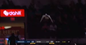 NBA – Un invité surprise débarque en plein match des Spurs