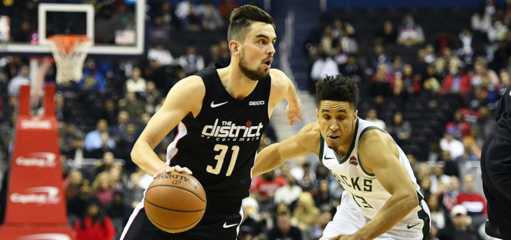 Le Tchèque Tomas Satoransky a réalisé un triple-double contre Milwaukee le 11 janvier.