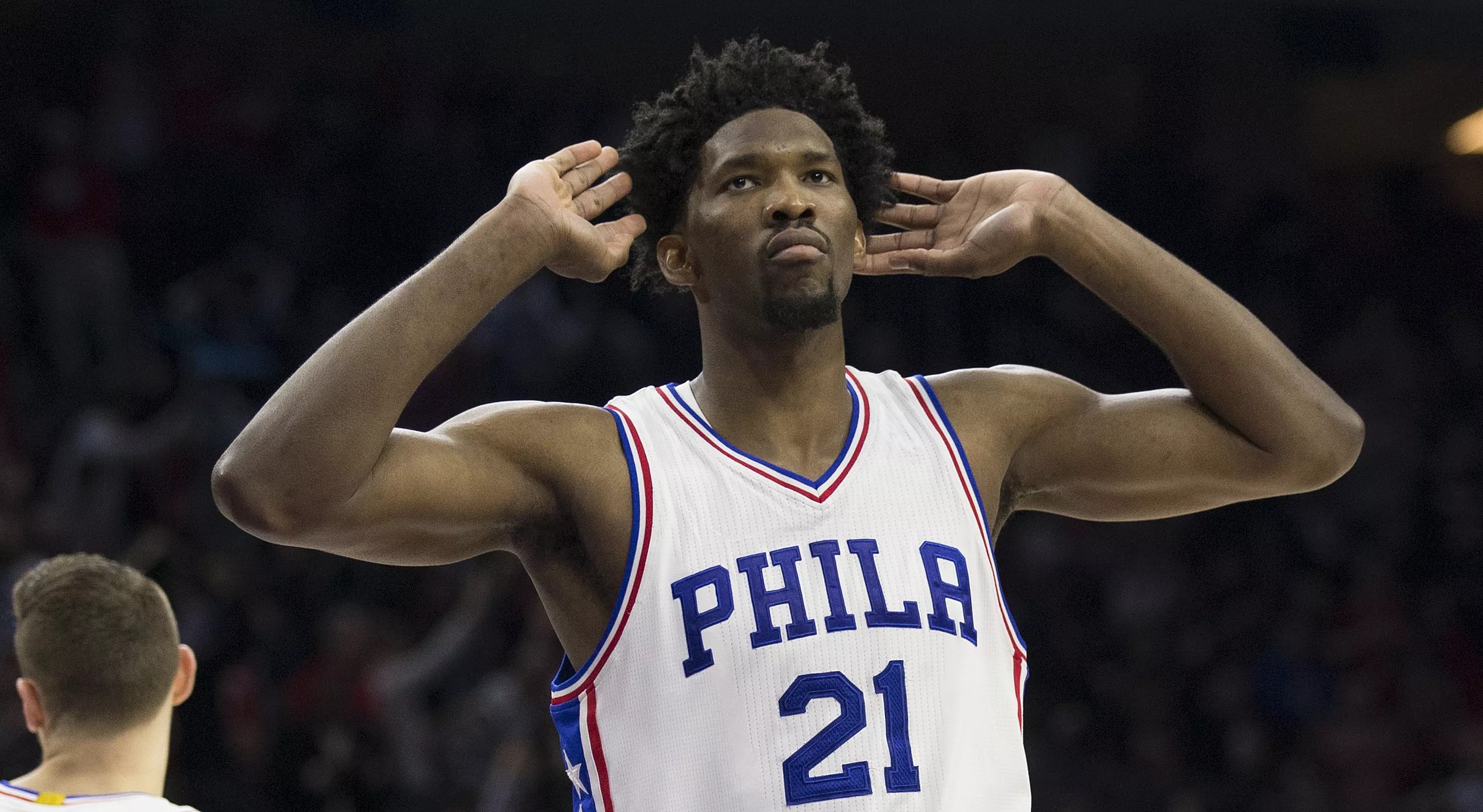 Joel Embiid ne s'est pas montré tendre avec les arbitres après la défaite des 76ers contre les Celtics