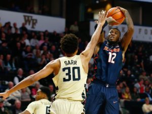 NCAA – Les Français de la nuit : Olivier Sarr couvre les arrières de Jaylen Hoard