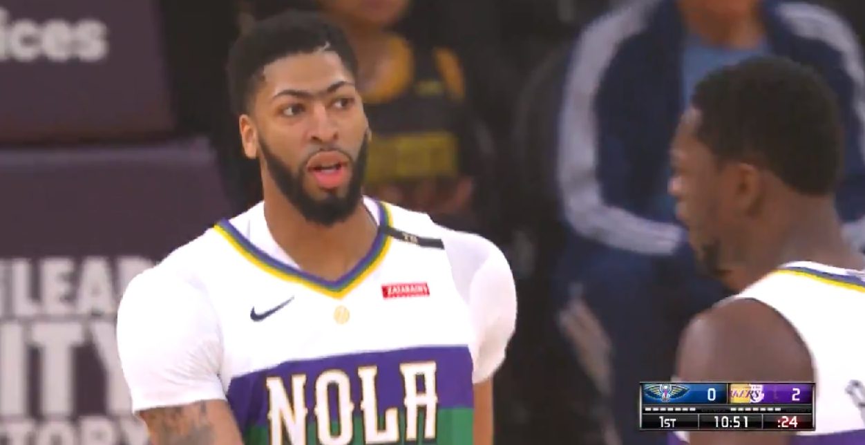 Anthony Davis face aux Lakers