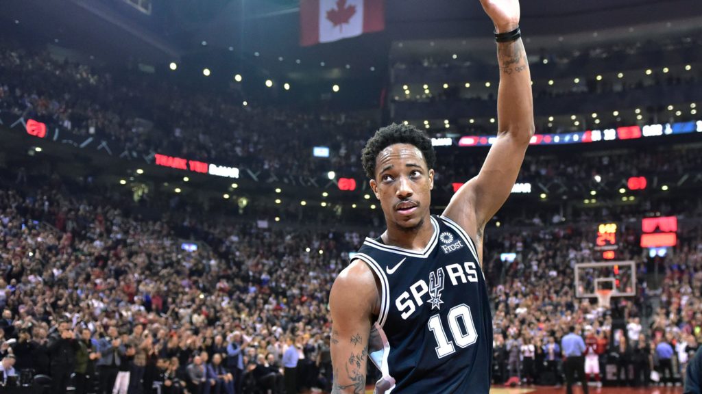 DeMar DeRozan accueilli par une standing ovation à Toronto