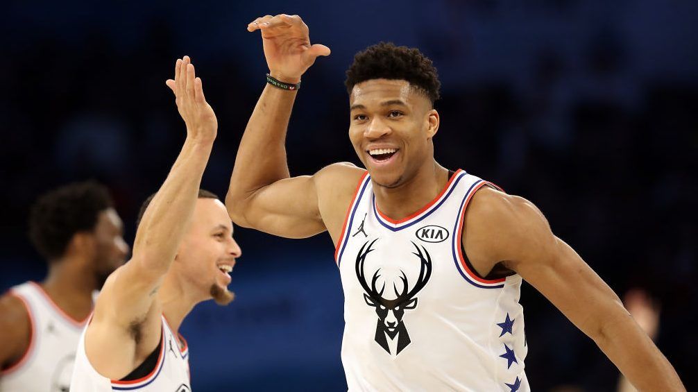 Giannis Antetokounmpo chambre Steph Curry après le All-Star Game