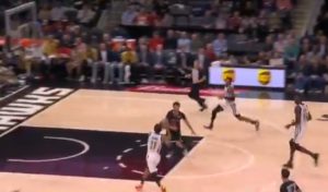 NBA – Trae Young tente la fameuse passe de Steph Curry lors du All-Star Game