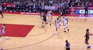 NBA – Top 10 : Chris Paul casse les deux chevilles de Kelly Olynyk !