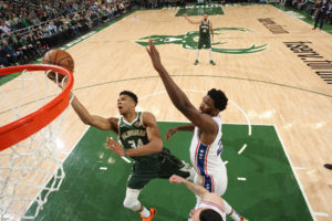 NBA – Duel monstre entre Embiid et Giannis, career-high pour le Grec !