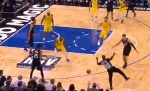 NBA – Quand l&rsquo;arbitre lance la contre-attaque des Warriors