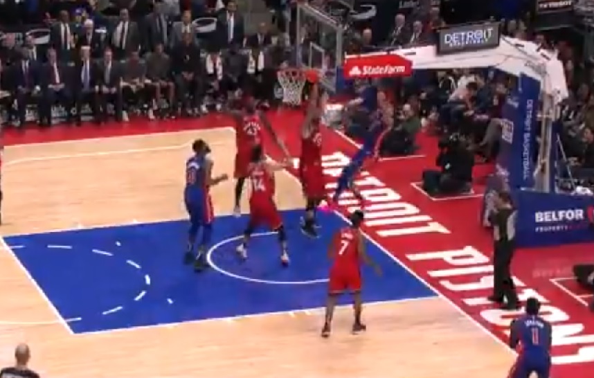 Circus shot de Blake Griffin pour les Pistons