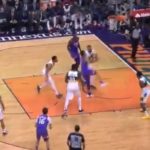 NBA – Le poster de Devin Booker sur Anthony Davis !