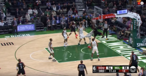 NBA – Top 10 : Clint Capela massacre Giannis Antetokounmpo !