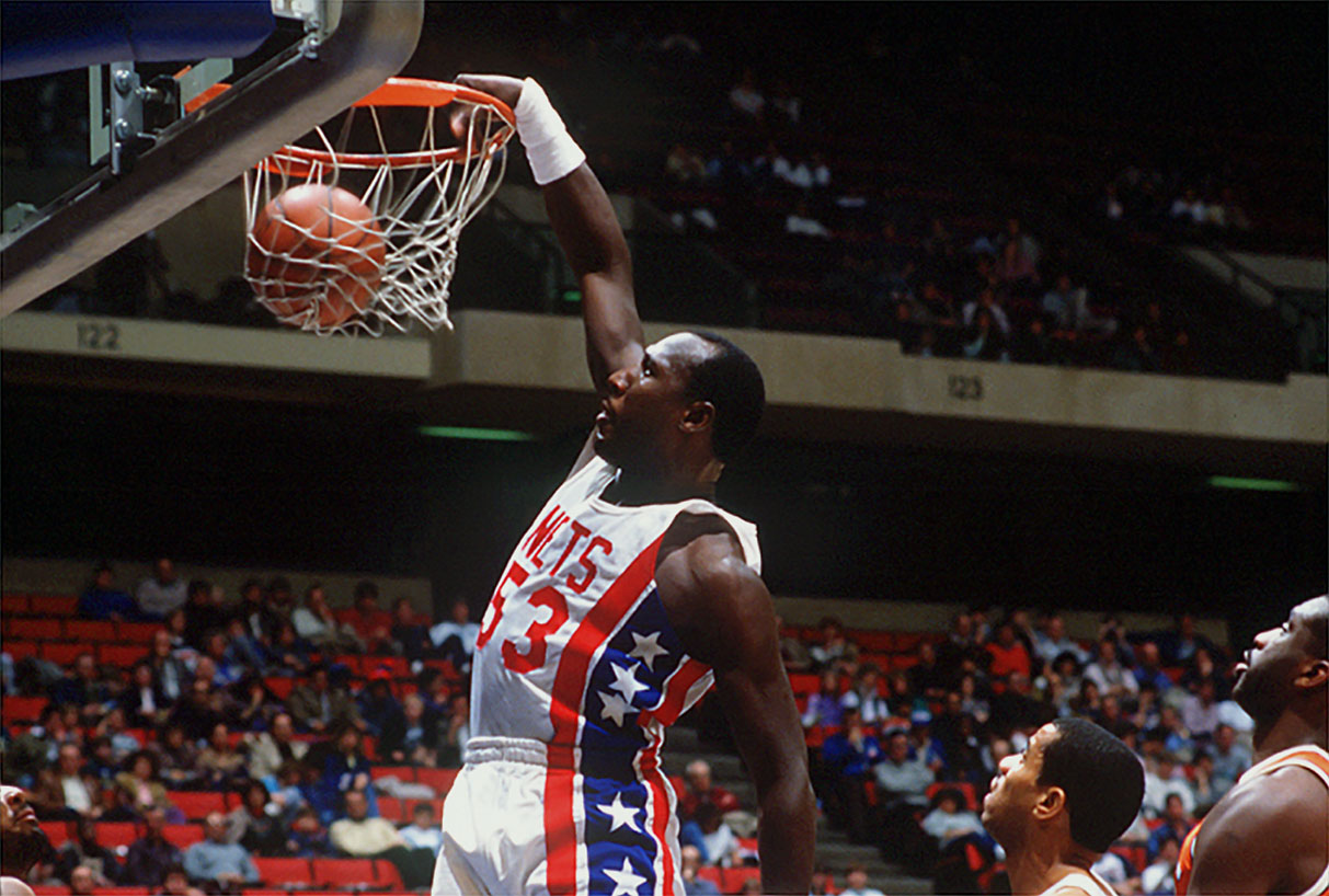 Darryl Dawkins sous le maillot des Sixers