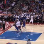 NBA – 10 mars 2013 : DeAndre Jordan assassine Brandon Knight