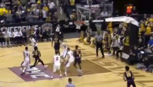 NCAA – Le dunk fou du top prospect NBA Ja Morant !