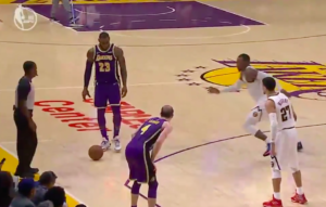 NBA – LeBron James laisse encore rouler le ballon… pour un échec cuisant