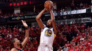 NBA – La technique de Kevin Durant pour rester adroit