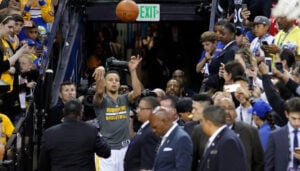NBA – Le joueur à qui Steph Curry a volé son rite du tunnel shot