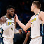 NBA – Denver qualifié en playoffs, Jokic et Millsap récompensés
