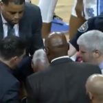 NCAA – Roy Williams s’effondre en plein match