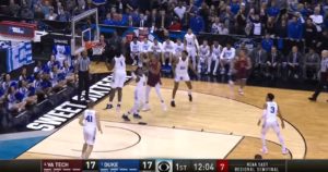 NCAA – Le nouveau contre démentiel de Zion Williamson