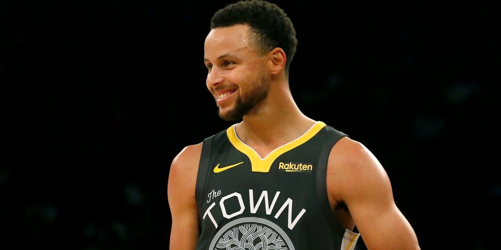 Stephen Curry a dévoilé ses 5 meilleurs joueurs all-time lors de l'avant-première d'un documentaire sur sa vie personnelle