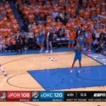 NBA – Paul George claque un énorme dunk après le buzzer en guise de provocation