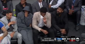 NBA – La scène virale du banc des Sixers
