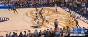 NBA – Steph Curry quitte ses partenaires pour une blessure à la cheville