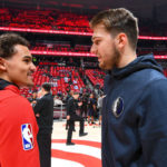 NBA – Trae Young prend feu et rejoint Luka Doncic dans l’histoire !