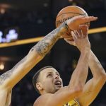 NBA – Steph Curry va affronter un 3ème membre de sa famille dans ces playoffs