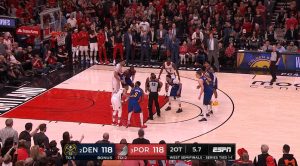 NBA – Quand un arbitre avantage les Blazers sur l’entre-deux