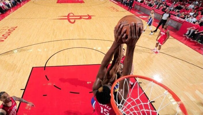 clint capela block contre andre iguodala