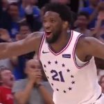 NBA – Joel Embiid sort un énorme dunk moulin à vent !