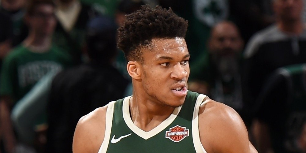 Giannis explique comment défendre sur lui même