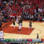 NBA – Giannis signe le contre des Playoffs !